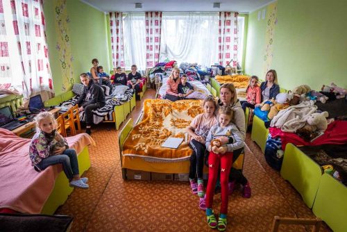 Ukraina, September 2022. Families of refugees from war-torn territories find shelter west in the town of Mostysche