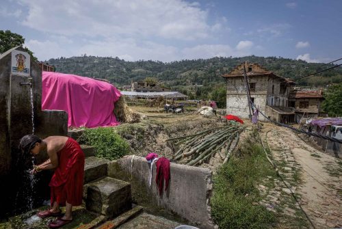 Nepal, 19 may 2015.Pequeño poblato de Kalitar.